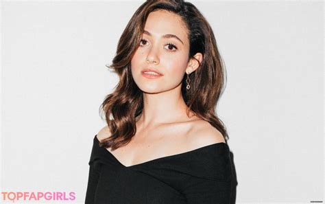 emma rossum pussy|Emmy Rossum Nude — Leaked Pics & Pussy Destroying Sex。